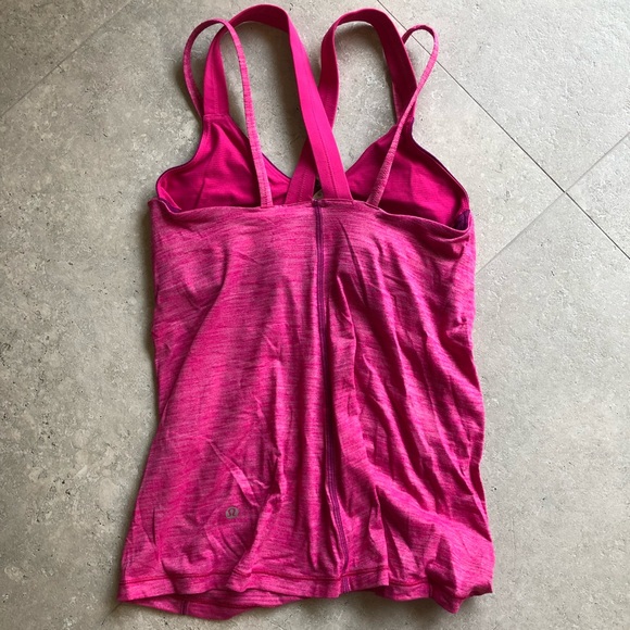 Lululemon run for gold tank size 6 - Picture 2 of 5